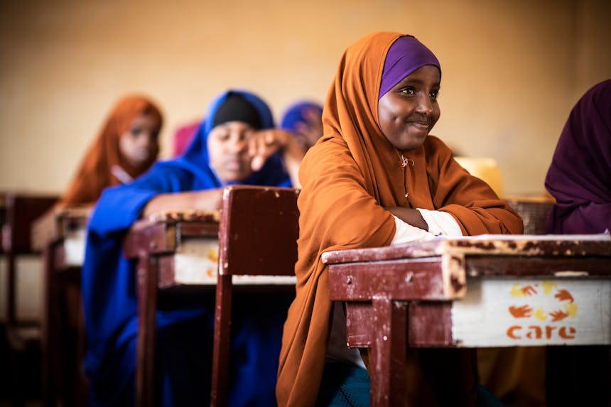 Somalisch schoolmeisje in een klas