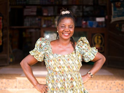 Marian Kamara uit Sierra Leone voor winkel