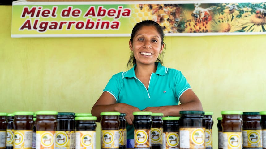 Maria Juli uit Peru is imker bij haar honing